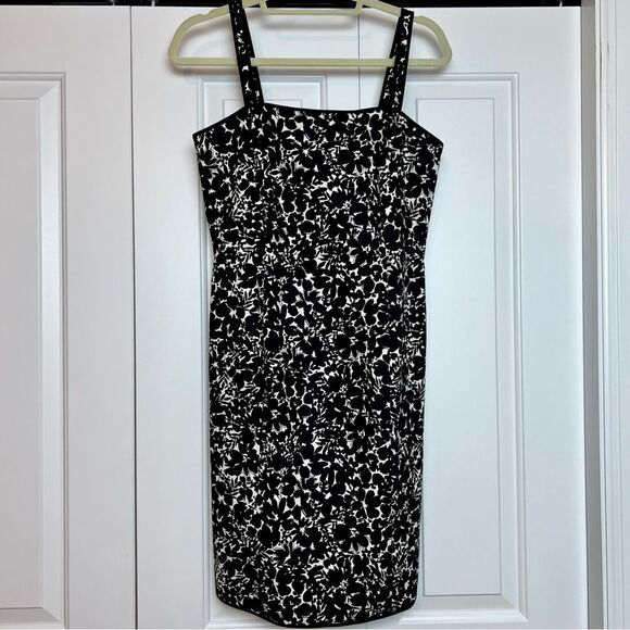 ANN TAYLOR Vintage Floral Sheath Dress Square Neck Black White Size 8P - Picture 1 of 8